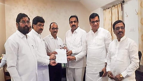 ರಾಜ್ಯಪಾಲರಿಗೆ ಸಲ್ಲಿಸಿದ ಪತ್ರ
