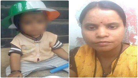 ಕೊಪ್ಪಳ: ಪತಿಯ ಮೇಲಿನ ಕೋಪದ ಭರದಲ್ಲಿ ತಾಯಿಯೊಬ್ಬಳು ತಾನು ಹೆತ್ತ ಮಗುವನ್ನೇ ಕತ್ತು ಹಿಸುಕಿ ಅಮಾನುಷವಾಗಿ ಕೊಂದಿರುವ ಘಟನೆ ಕೊಪ್ಪಳದ ಕಾರಟಗಿ ತಾಲೂಕು ಸೋಮನಾಳ ಗ್ರಾಮದಲ್ಲಿ ನಡೆದಿದೆ. ಅಭಿನವ ಕೊಲೆಗೀಡಾಗಿರ್ಯ್ವ ಮಗುವಾಗಿದ್ದು ಕವಿತಾ ಅಲಿಯಾಸ್ ಪ್ರತಿಮಾ (24) ಆರೋಪಿ ತಾಯಿಯಾಗಿದ್ದಾಳೆ. ಕುಟುಂಬ ಕಲಹದ ಕಾರಣಕ್ಕೆ