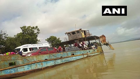 ಶರಾವತಿ ಹಿನ್ನೀರಿನಲ್ಲಿ ಎರಡು ಲಾಂಜ್ಗಳ ನಡುವೆ ಡಿಕ್ಕಿ