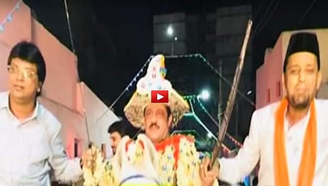 ಟಿಪ್ಪು ಸುಲ್ತಾನ್ ವೇಷಧಾರಿಯಾಗಿ ಜಮೀರ್ ಅಹ್ಮದ್ ಕುದುರೆ ಸವಾರಿ!