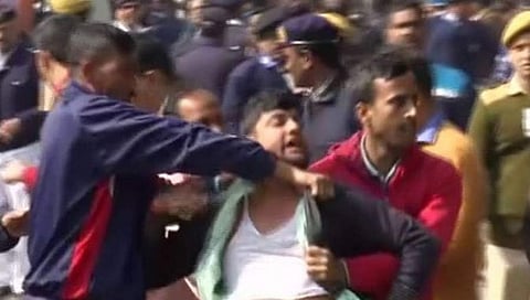 ಎಡಪಂಥೀಯ ವಿದ್ಯಾರ್ಥಿಗಳು