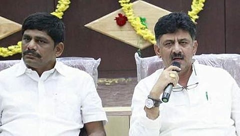 ಡಿ ಕೆ ಸುರೇಶ್ ಮತ್ತು ಡಿ ಕೆ ಶಿವಕುಮಾರ್(ಸಂಗ್ರಹ ಚಿತ್ರ)