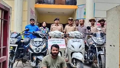 ಕಳುವಾದ ವಾಹನಗಳೊಂದಿಗೆ ಆರೋಪಿ ವಿಜಯ್ಕುಮಾರ್ ಅಯ್ಯರ್
