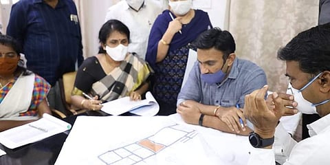 ಚಿಕ್ಕಮಗಳೂರಿನಲ್ಲಿ ಕಾಲೇಜಿನ ಕಟ್ಟಡ ನಿರ್ಮಾಣ ಯೋಜನೆ ಹಾಗೂ ಕೋವಿಡ್ ನಿರ್ವಹಣೆಗೆ ಸಂಬಂಧಿಸಿದಂತೆ ಸಭೆ