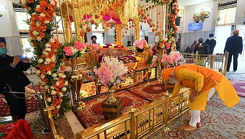 ಗುರುದ್ವಾರ ರಾಕಬ್ಗಂಜ್ನಲ್ಲಿ ಪ್ರಾರ್ಥನೆ ಸಲ್ಲಿಸಿದ ಪ್ರಧಾನಿ ಮೋದಿ