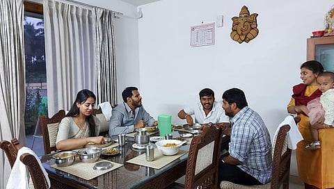 ಜಿ.ಟಿ ದೇವೇಗೌಡ ಮನೆಗೆ ನಿಖಿಲ್ ಭೇಟಿ