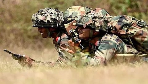ಜಮ್ಮು-ಕಾಶ್ಮೀರದಲ್ಲಿ ಮತ್ತೆ ಎನ್ ಕೌಂಟರ್: ಯೋಧ ಹುತಾತ್ಮ, ಇಬ್ಬರು ಉಗ್ರರ ಸೆರೆ