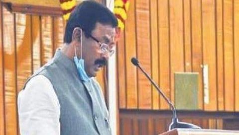 ಬಿಬಿಎಂಪಿ ಬಜೆಟ್ ಮಂಡಿಸಿದ ತೆರಿಗೆ ಮತ್ತು ಹಣಕಾಸು ಕುರಿತ ಬಿಬಿಎಂಪಿ ಸ್ಥಾಯಿ ಸಮಿತಿಯ ಅಧ್ಯಕ್ಷ ಎಲ್ ಶ್ರೀನಿವಾಸ್