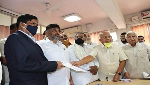 ಆಯೋಗಕ್ಕೆ ಕಾಂಗ್ರೆಸ್ ಮನವಿ