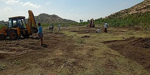 ಕೆರೆ ಹೂಳೆತ್ತಲು ರೈತರ ಯತ್ನ