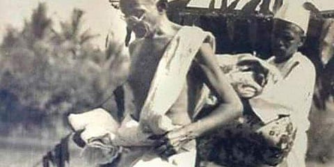 ಅಸಹಕಾರ ಚಳುವಳಿಯಲ್ಲಿ ಗಾಂಧೀಜಿ