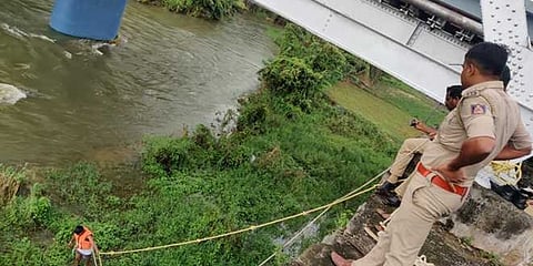ನದಿಗೆ ಬಿದ್ದು ಯುವಕ ಸಾವು