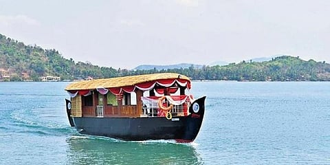 ಕ್ರೂಸ್ ಬೋಟ್