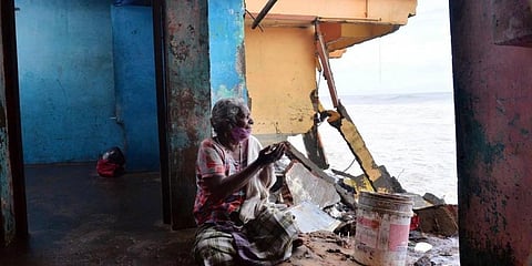 ಮಳೆಯಿಂದ ಹಾನಿಯಾಗಿರುವ ಮನೆ