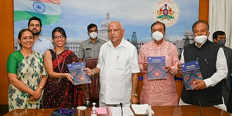 ರಾಜ್ಯದಲ್ಲಿ ಅನುಷ್ಠಾನಗೊಂಡಿರುವ 20 ಅತ್ಯುತ್ತಮ ಆಚರಣೆಗಳ ಕುರಿತ ಕೈಪಿಡಿ ಬಿಡುಗಡೆ ಮಾಡಿದ ಸಿಎಂ ಯಡಿಯೂರಪ್ಪ