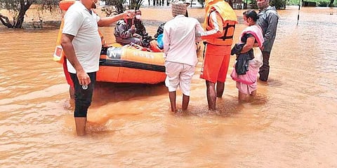 ಬೆಳಗಾವಿಯಲ್ಲಿ ರಕ್ಷಣಾ ಕಾರ್ಯಾಚರಣೆ ನಡೆಸುತ್ತಿರುವ ಎನ್'ಡಿಆರ್'ಎಫ್ ಪಡೆ