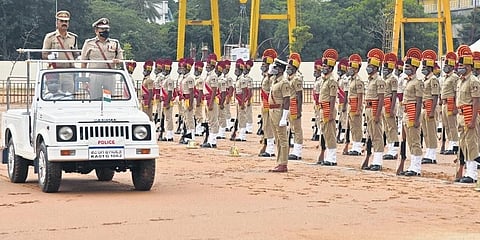 ಮಾಣೆಕ್ ಷಾ ಪರೇಡ್ ಮೈದಾನದಲ್ಲಿ ಪೊಲೀಸ್ ಆಯುಕ್ತ ಕಮಲ್ ಪಂತ್
