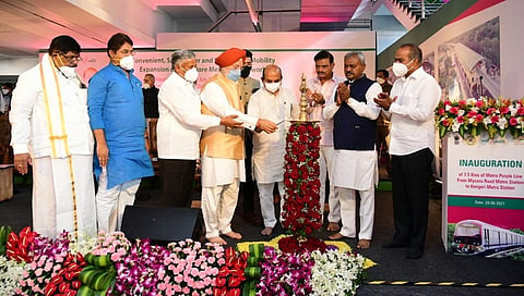 ಕಾರ್ಯಕ್ರಮಕ್ಕೆ ಚಾಲನೆ ನೀಡಿದ ಕೇಂದ್ರ ನಗರಾಭಿವೃದ್ಧಿ ಸಚಿವ ಹರ್ದೀಪ್ ಸಿಂಗ್ ಪುರಿ, ಮುಖ್ಯಮಂತ್ರಿ ಬಸವರಾಜ ಬೊಮ್ಮಾಯಿ, ಸಚಿವರು ಉಪಸ್ಥಿತರಿದ್ದರು.