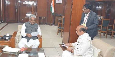 ಕೇಂದ್ರ ಸಚಿವರನ್ನು ಭೇಟಿ ಮಾಡಿದ ಸಿಎಂ ಬೊಮ್ಮಾಯಿ