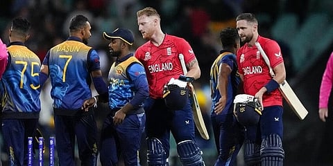 ಇಂಗ್ಲೆಂಡ್ ಹಾಗೂ ಲಂಕಾ ತಂಡಗಳು