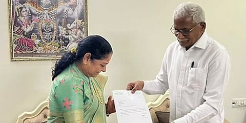 ರಾಜೀನಾಮೆ ನೀಡಿದ ಭಗವಾನ್ ಬರಾದ್