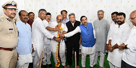 ದಕ್ಷಿಣ ಸಂಚಾರ ಪೊಲೀಸ್ ಠಾಣೆಗಳ ಉದ್ಘಾಟನೆ ಮತ್ತು ಗೋಕುಲ ರಸ್ತೆ,ವಿದ್ಯಾನಗರ ಹಾಗೂ ಹುಬ್ಬಳ್ಳಿ ಗ್ರಾಮೀಣ ಪೊಲೀಸ್ ಠಾಣೆಗಳ ಶಂಕುಸ್ಥಾಪನೆ ನೆರವೇರಿಸಿದ ಸಿಎಂ, ಕೇಂದ್ರ ಸಚಿವ ಪ್ರಹ್ಲಾದ್ ಜೋಶಿ