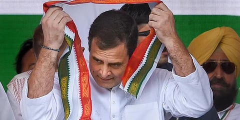 ರಾಮಲೀಲಾ ಮೈದಾನದಲ್ಲಿ ನಡೆದ ರ್ಯಾಲಿಯಲ್ಲಿ ಕಾಂಗ್ರೆಸ್ ನಾಯಕ ರಾಹುಲ್ ಗಾಂಧಿ