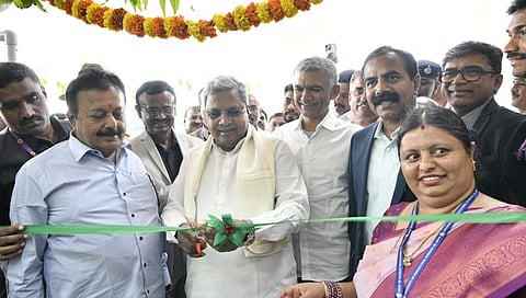 ಬೆಂಗಳೂರು ಕೃಷಿ ವಿಶ್ವವಿದ್ಯಾಲಯದ ದೇಸಿ ಸಮ್ಮೇಳನ ಮತ್ತು ಬೇಕಿಂಗ್ ಮೌಲ್ಯ ವರ್ಧನಾ ಸಂಸ್ಥೆಯ ನೂತನ ಕಟ್ಟಡ ಉದ್ಘಾಟಿಸಿದ ಸಿಎಂ ಸಿದ್ದರಾಮಯ್ಯ.