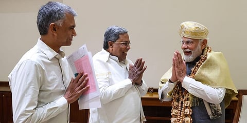 ದೆಹಲಿಯಲ್ಲಿ ಪ್ರಧಾನಿ ಮೋದಿಯವರನ್ನು ಭೇಟಿ ಮಾಡಿದ ಸಿಎಂ ಸಿದ್ದರಾಮಯ್ಯ ಮತ್ತು ಕಂದಾಯ ಸಚಿವ ಕೃಷ್ಣ ಭೈರೇಗೌಡ
