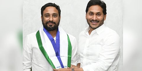 ವೈಎಸ್ ಆರ್ ಕಾಂಗ್ರೆಸ್ ಪಕ್ಷ ಸೇರಿದ ಅಂಬಾಟಿ ರಾಯುಡು