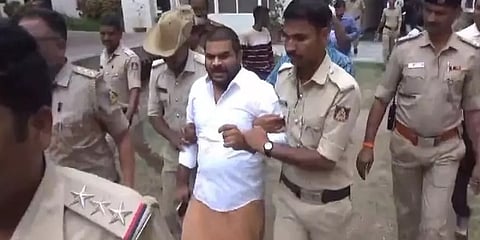 ಮಣಿಕಂಠ ರಾಥೋಡ್ ವಶಕ್ಕೆ ಪಡೆದ ಪೊಲೀಸರು