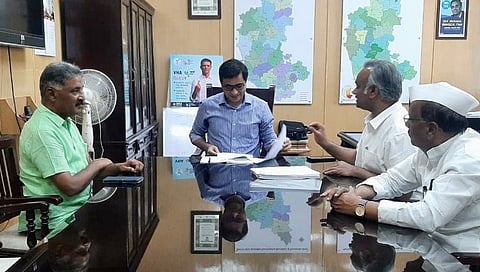 ಮುಖ್ಯ ಚುನಾವಣಾಧಿಕಾರಿ ಮನೋಜ್ ಕುಮಾರ್ ಮೀನಾ ಅವರನ್ನು ಭೇಟಿ ಮಾಡಿದ ಮಾಜಿ ಶಾಸಕ ಬಿ.ಆರ್.ಪಾಟೀಲ್.