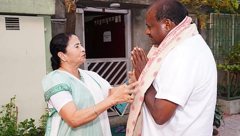 ಕೋಲ್ಕತಾದಲ್ಲಿ ಮಮತಾ ಬ್ಯಾನರ್ಜಿಯವರನ್ನು ಭೇಟಿ ಮಾಡಿರುವ ಹೆಚ್.ಡಿ.ಕುಮಾರಸ್ವಾಮಿ.