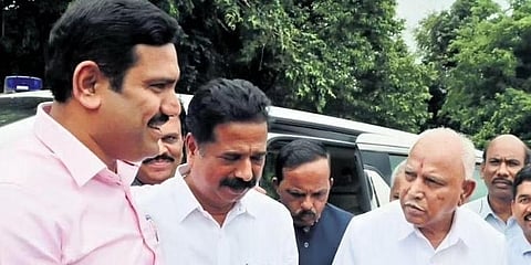 ಬಿ ವೈ ವಿಜಯೇಂದ್ರ ಮತ್ತು ಬಿ ಎಸ್ ಯಡಿಯೂರಪ್ಪ(ಸಂಗ್ರಹ ಚಿತ್ರ)
