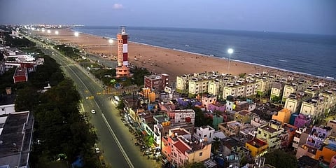 ಮರೀನಾ ಬೀಚ್ ಬಳಿ ಚೆನ್ನೈನ ಕಾಮರಾಜರ್ ಸಲೈ