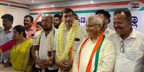 ಸತೀಶ್ ಪ್ರಭು ಕಾಂಗ್ರೆಸ್ ಸೇರ್ಪಡೆ