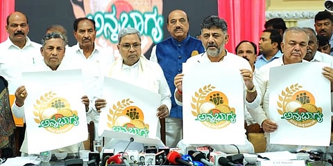 ನಗದು ವರ್ಗಾವಣೆಗೆ ಸಿಎಂ ಸಿದ್ದರಾಮಯ್ಯ ಚಾಲನೆ