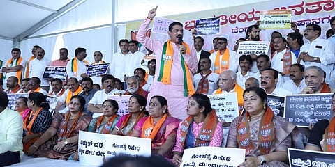 ಫ್ರೀಡಂ ಪಾರ್ಕ್ ನಲ್ಲಿ ಇಂದು ಕಾಂಗ್ರೆಸ್ ಸರ್ಕಾರ ವಿರುದ್ಧ ಬಿಜೆಪಿ ನಾಯಕರ ಪ್ರತಿಭಟನೆ