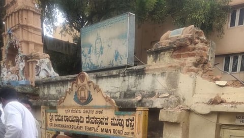 ಜಲಕಂಠೇಶ್ವರ ದೇವಸ್ಥಾನಕ್ಕೆ ಹಾನಿಯಾಗಿರುವುದು.