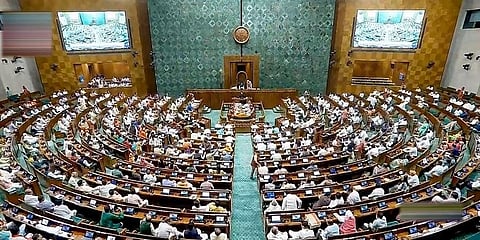 ಸೆಪ್ಟೆಂಬರ್ 20, 2023ರಂದು ದೆಹಲಿಯಲ್ಲಿ ಸಂಸತ್ತಿನ ವಿಶೇಷ ಅಧಿವೇಶನದಲ್ಲಿ ಲೋಕಸಭೆ ಸಂಸದರು