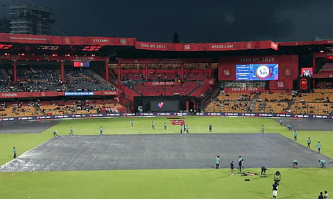 கூட்ட நெரிசலில் உயிரிழந்த ரசிகர்கள்... 11 இருக்கைகளை நிரந்தரமாக ஒதுக்கிய ஆர்சிபி!