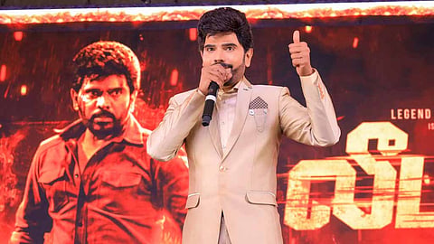 லெஜெண்ட் சரவணன் நடிக்கும் லீடர் படத்தின் இசை மற்றும் ஆக்ஷன் டீசர் வெளியீடு..!