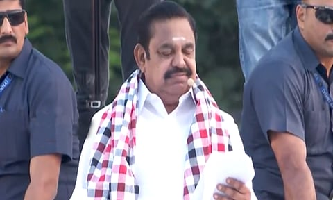 தமிழ்நாட்டை போல புதுச்சேரியிலும் கொள்ளை அடிக்க முயற்சிக்கிறது தி.மு.க..!- இ.பி.எஸ் குற்றச்சாட்டு