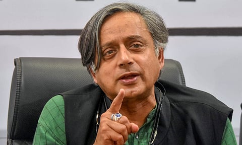‘நாட்டில் நாளைமுதல் எங்குமே இடதுசாரி ஆட்சி இருக்காது’ - சசி தரூர்