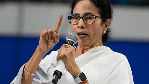 Mamata Banerjee | கண்காணித்து கொண்டே இருங்கள் - தொண்டர்களுக்கு மேற்கு வங்க முதல்வர் கோரிக்கை