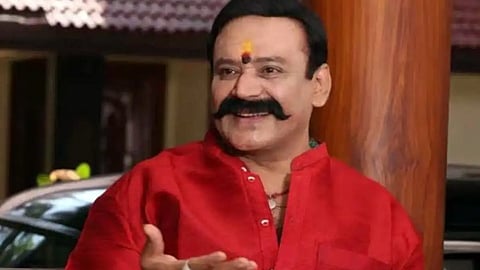 Actor Dead | நிகழ்ச்சிக்கு சென்றுகொண்டிருந்த கார் மீது மோதிய வேன் - சம்பவ இடத்திலேயே உயிரிழந்த பிரபல நடிகர்