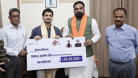 இஷான் கிஷனுக்கு ரூ.1 கோடி வழங்கிய பீகார் முதல்வர்