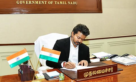 அம்மா உணவகங்களை புதுப்பிக்க முதலமைச்சர் விஜய் உத்தரவு