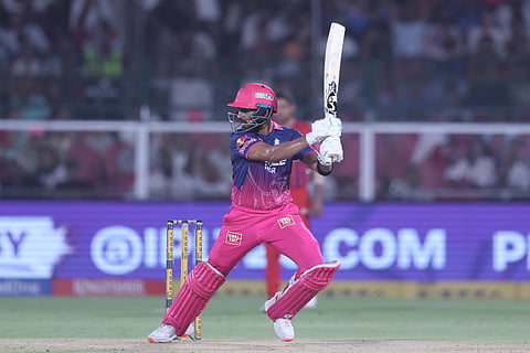 IPL 2026 | ராஜஸ்தான் வெற்றியால் சி.எஸ்.கே.வுக்கு சிக்கல்? பிளேஆஃப்-க்கு முன்னேறும் 4-ஆவது அணி எது?