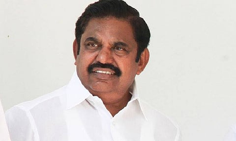 அதிமுக அலுவலகத்தில் எம்ஜிஆர், ஜெயலலிதா சிலைகளுக்கு இ.பி.எஸ். மரியாதை